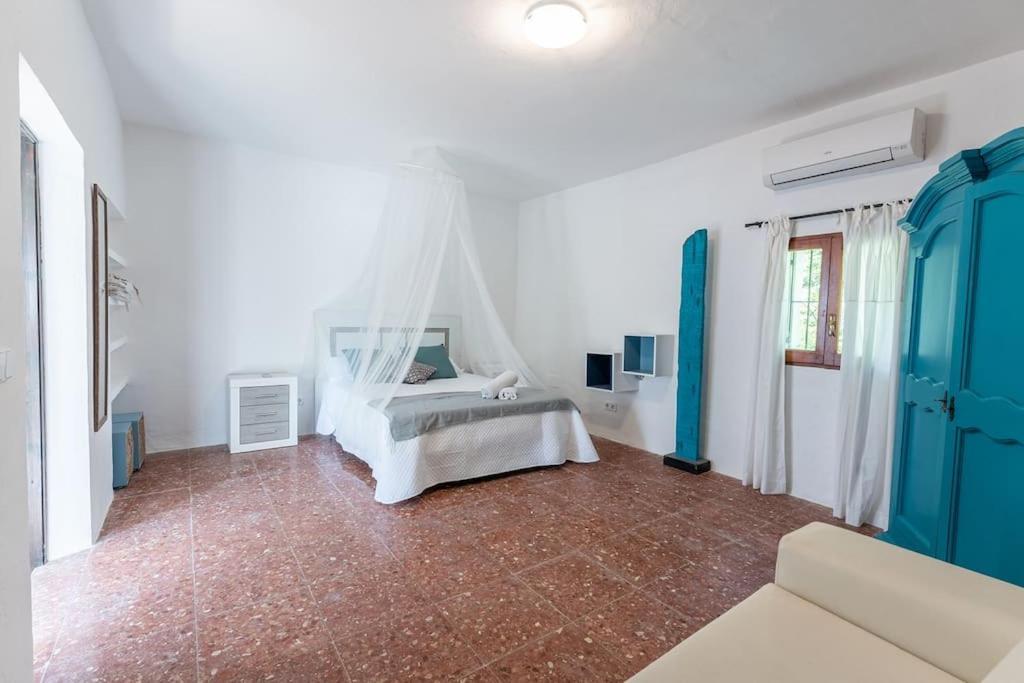 8 Guests Large Villa Near Bossa Beaches & Airport San José Exterior foto